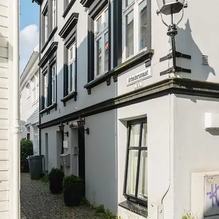 Apartment Dinbnb I 300m To Bryggen & Floien I Renovated 2023 *