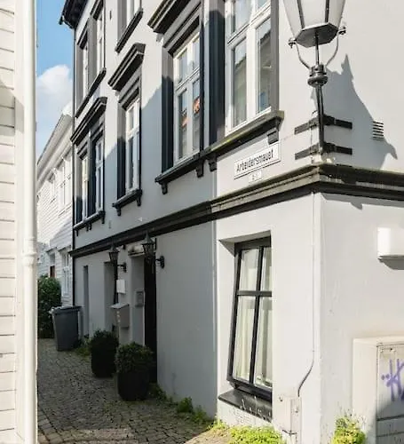 Dinbnb I 300m To Bryggen & Floien I Renovated 2023 *