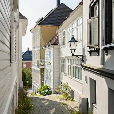 아파트 Dinbnb I 300m To Bryggen & Floien I Renovated 2023 베르겐