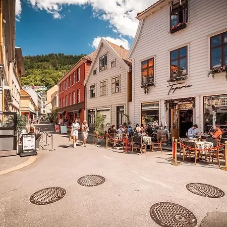 Dinbnb I 300m To Bryggen & Floien I Renovated 2023 아파트 베르겐